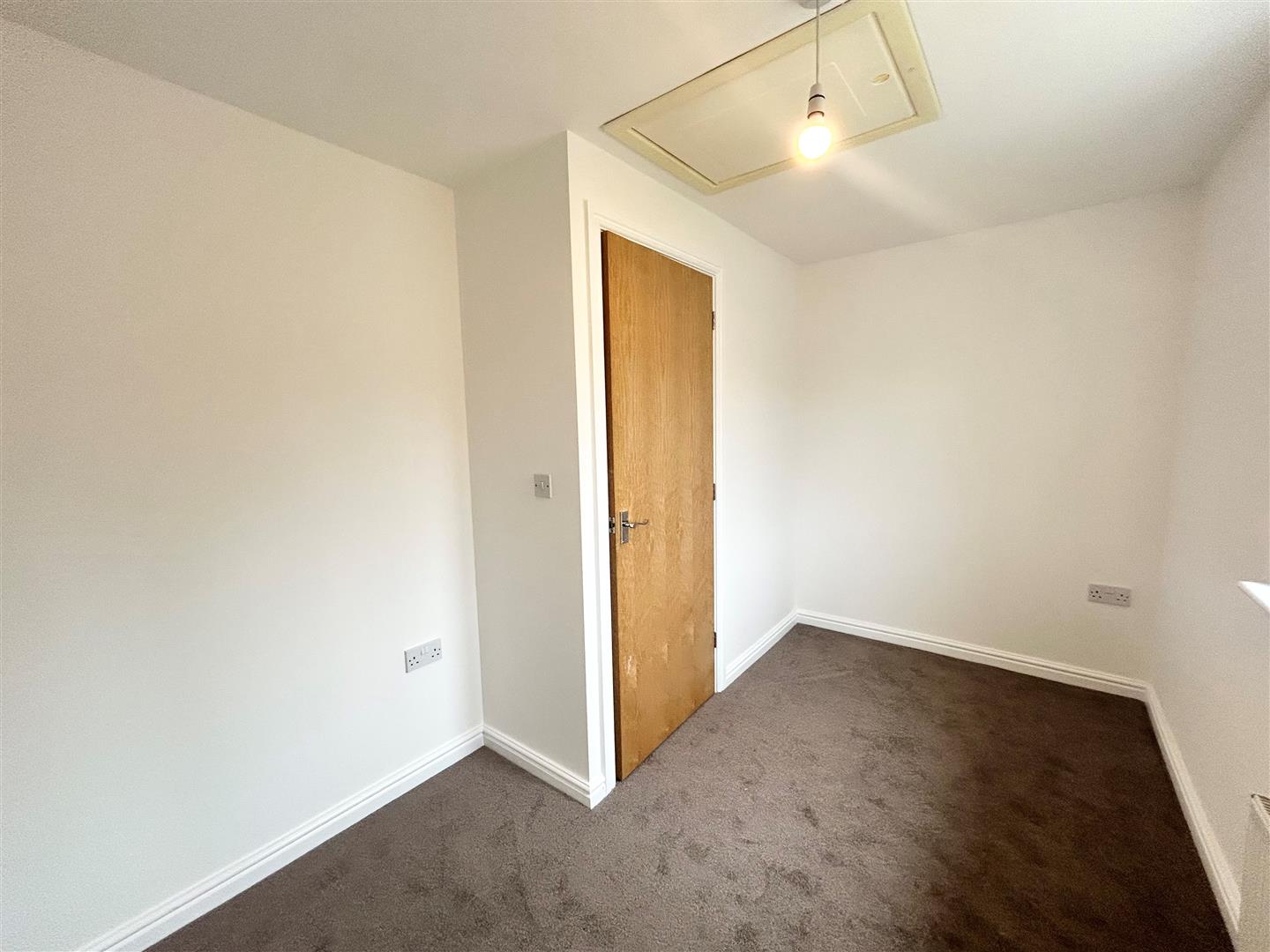 Rhodfa Cnocell Y Coed, Broadlands, Bridgend, Bridgend County Borough